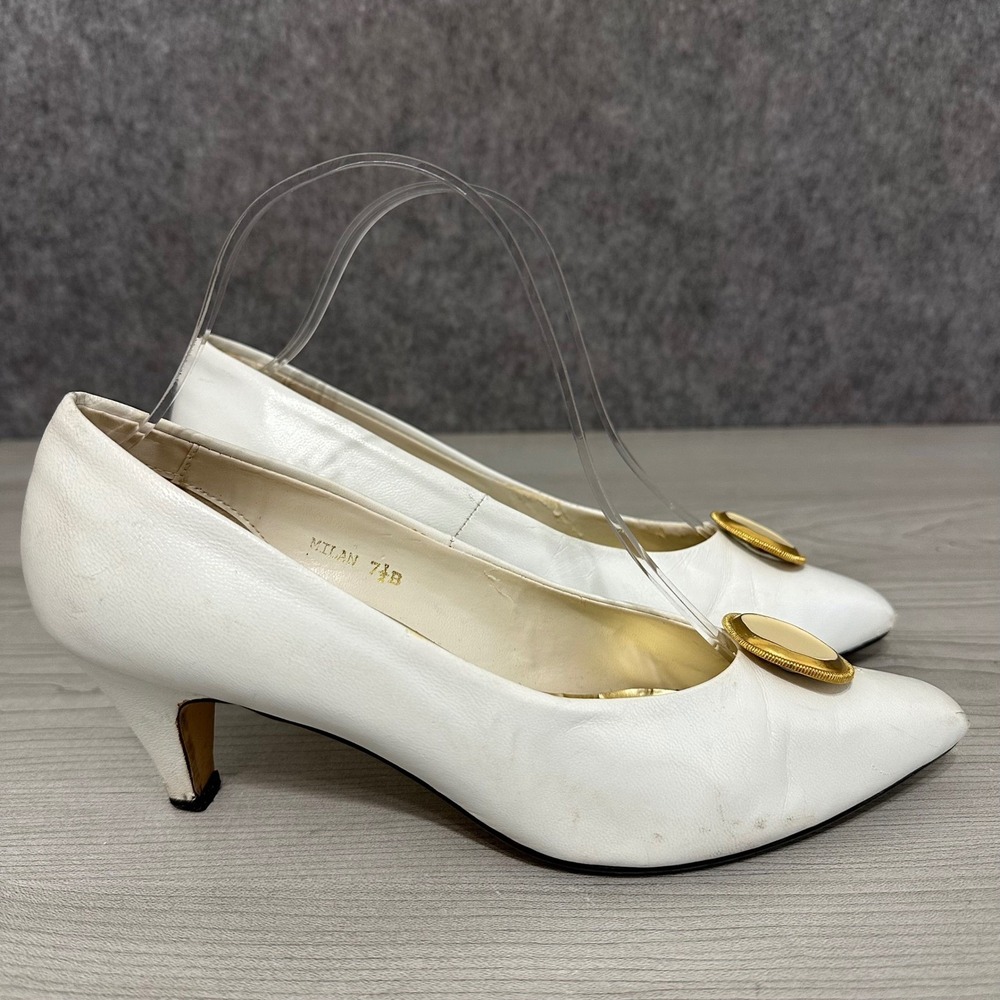 Karen Scott White Leather Kitten Heel Pumps Gold Medallionโ Women's Size 7.5